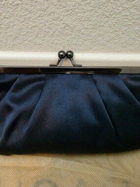Navy Clutch